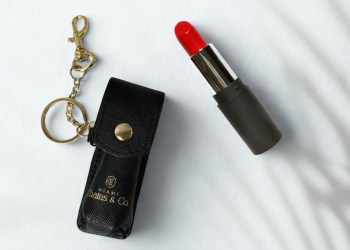 Miami Chains & Co Chain Lipstick Case
