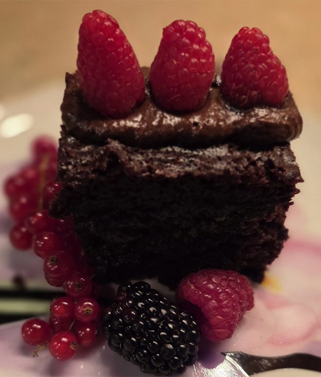 Chocolate vegan cake (Colleen McGrath)