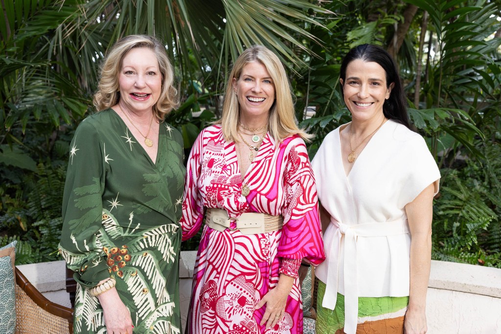 Frances Fisher, Jane Winchester Paradis, and Caroline Rafferty