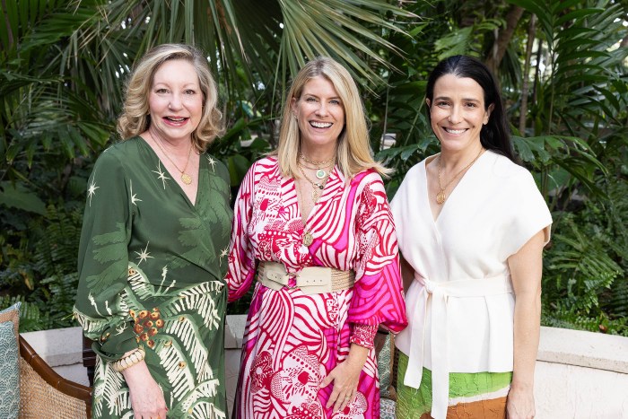 Frances Fisher, Jane Winchester Paradis, and Caroline Rafferty