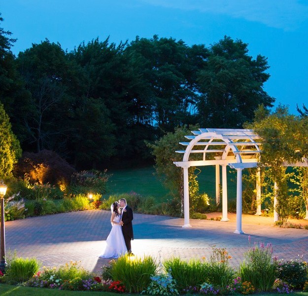The Vineyards at Aquebogue venue provides a beautiful setting for making wedding memories.
