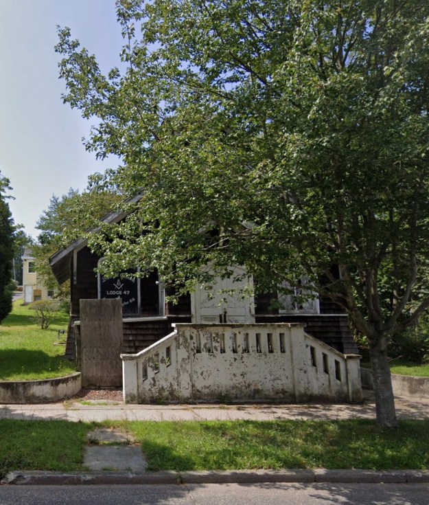 The church at 209 Windmill Lane in Southampton is hard to see