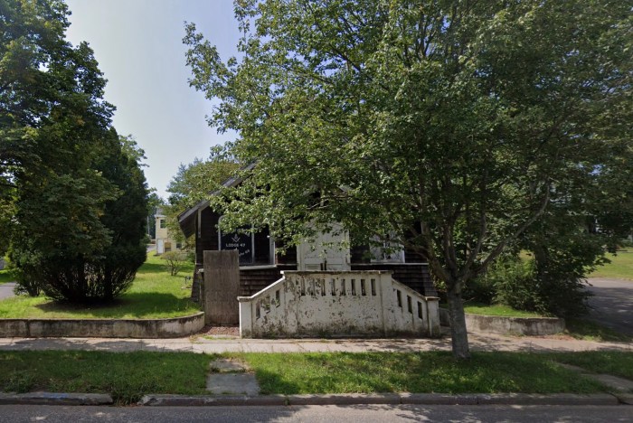 The church at 209 Windmill Lane in Southampton is hard to see