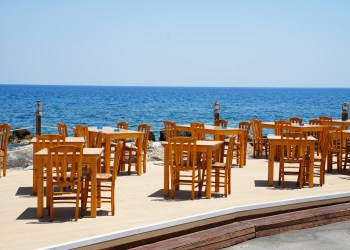 With the warmer weather, beach dining returns.