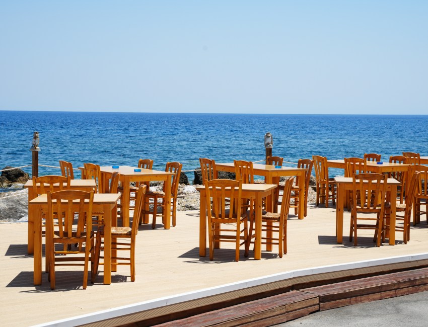 With the warmer weather, beach dining returns.