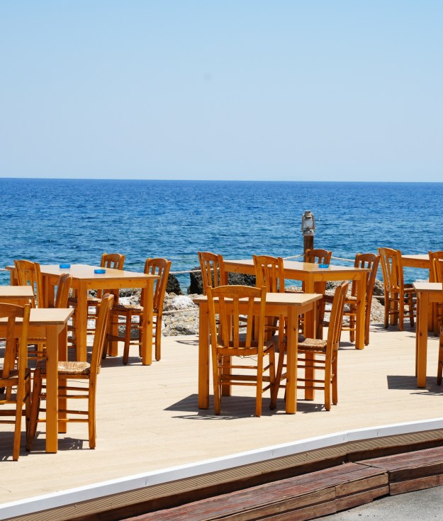 With the warmer weather, beach dining returns.