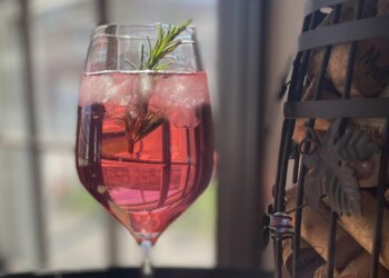 The Hibiscus Spritz at the Wine Room