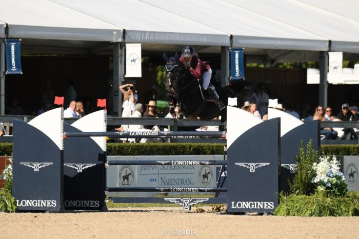 Jessica Mendoza (GBR) and In The Air claimed their first 5* victory in the $400,000 Longines 2025 Hampton Classic 5* Grand Prix (© KindMedia )