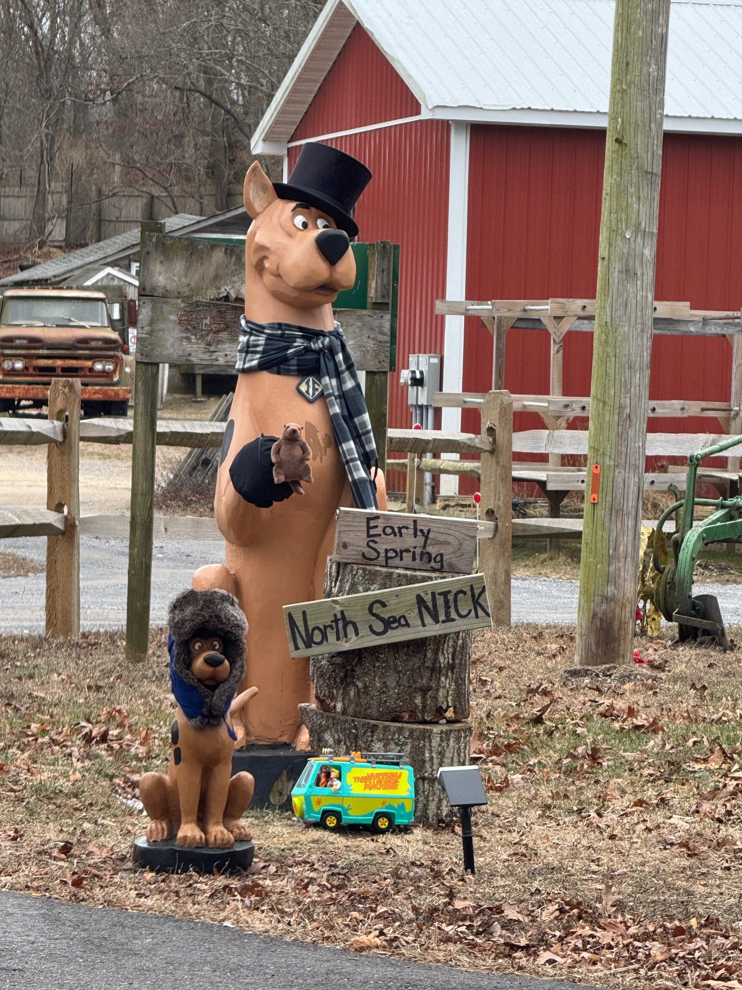 Southampton Scooby in top hat and winter scarf