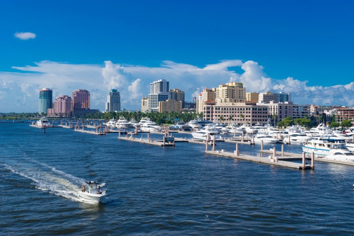 West Palm Beach, Florida USA - September 29, 2018 - Boaters cruise the intracoastal waterway at West Palm Beach Florida.
